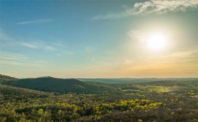 279 Shallow Water Trail, Talking Rock, GA 30175