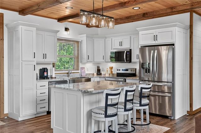 279 Shallow Water Trail, Talking Rock, GA 30175