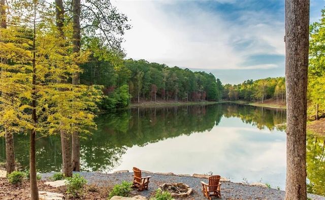 279 Shallow Water Trail, Talking Rock, GA 30175