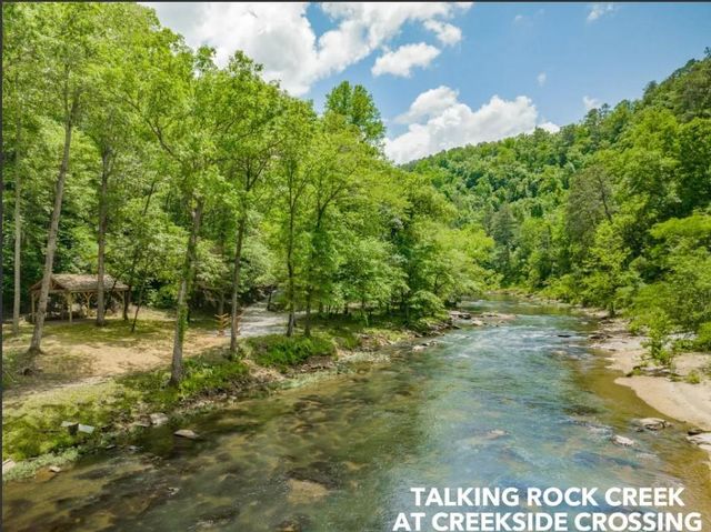 279 Shallow Water Trail, Talking Rock, GA 30175