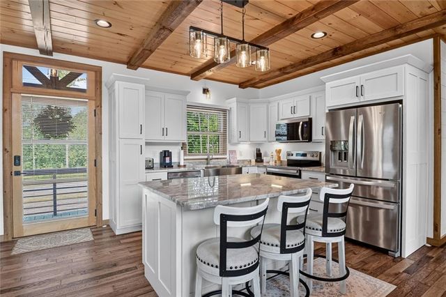 279 Shallow Water Trail, Talking Rock, GA 30175