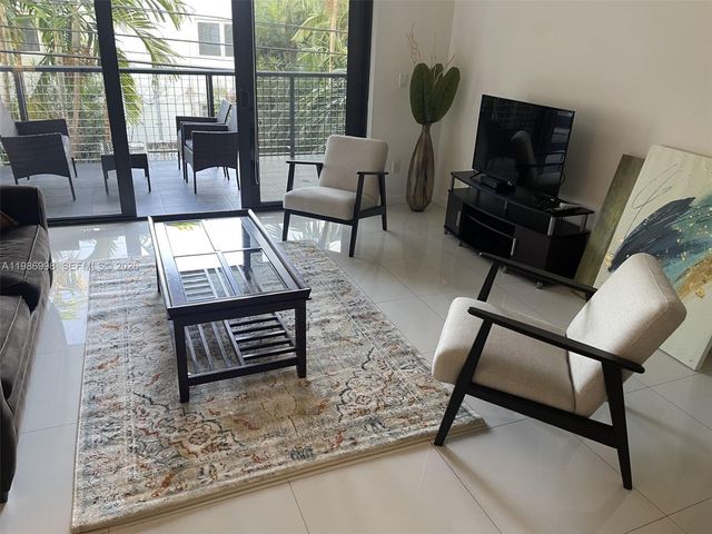 1120 98th St 204, Bay Harbor Islands, FL 33154