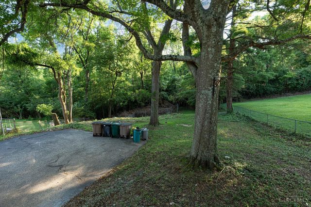 2803 Westbrook Drive, Cincinnati, OH 45211