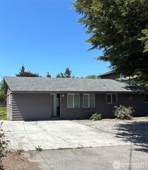 11918 4th Avenue W, Everett, WA 98204
