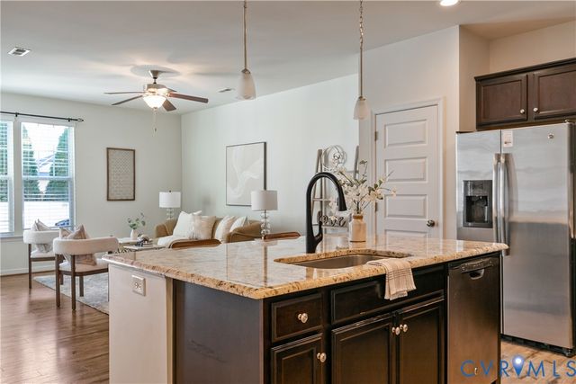 8084 Bisbrooke Ct, Mechanicsville, VA 23116