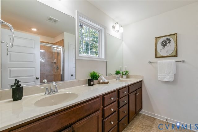 8084 Bisbrooke Ct, Mechanicsville, VA 23116