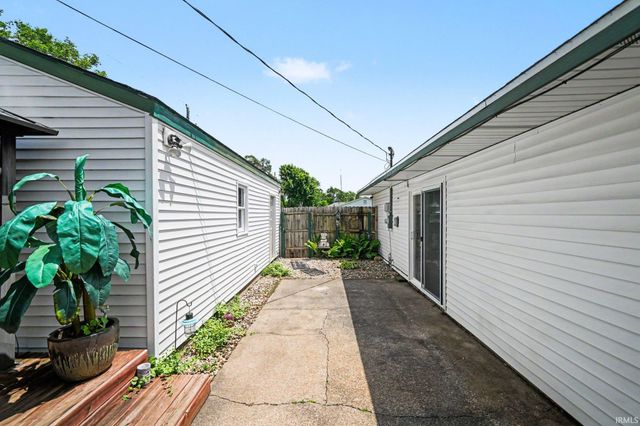 28957 Driftwood Drive, Elkhart, IN 46516