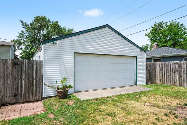 28957 Driftwood Drive, Elkhart, IN 46516