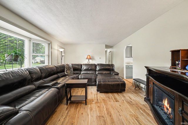 28957 Driftwood Drive, Elkhart, IN 46516
