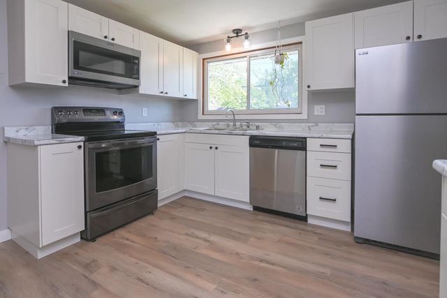342 W BELL STREET, Neenah, WI 54956