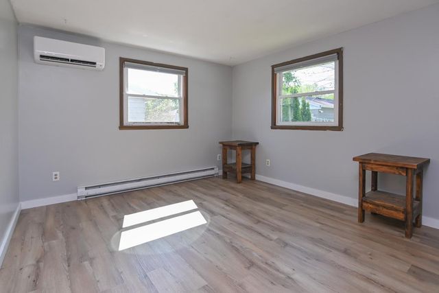 342 W BELL STREET, Neenah, WI 54956