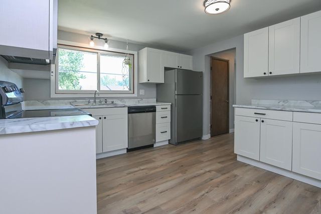 342 W BELL STREET, Neenah, WI 54956