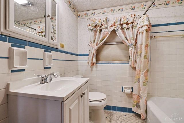 7332 Hillside Avenue, Cincinnati, OH 45233