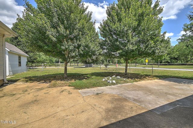 412 South Main Street, Elizabethton, TN 37643
