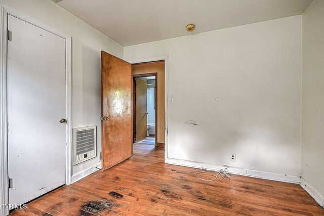 412 South Main Street, Elizabethton, TN 37643