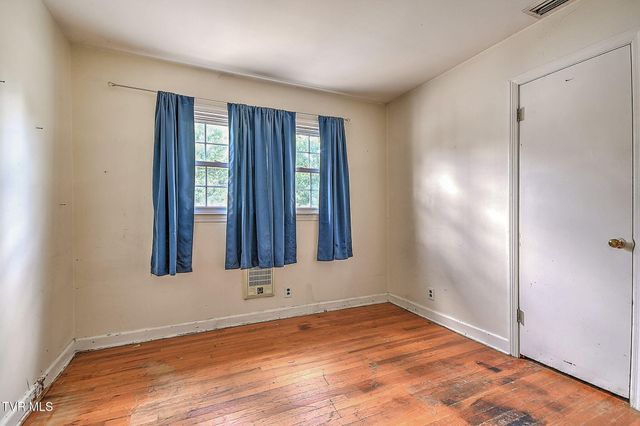 412 South Main Street, Elizabethton, TN 37643