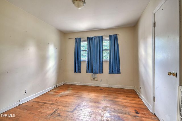 412 South Main Street, Elizabethton, TN 37643