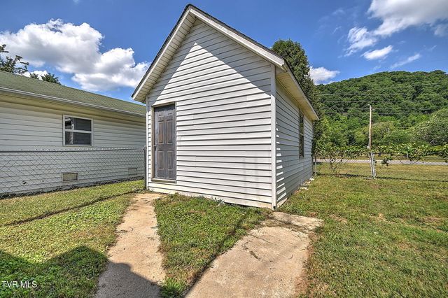 412 South Main Street, Elizabethton, TN 37643
