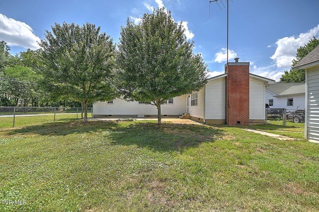 412 South Main Street, Elizabethton, TN 37643