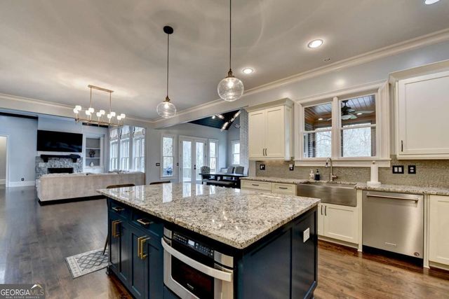 1183 Robert Lane, Marietta, GA 30062