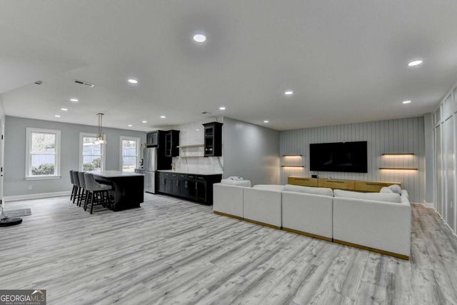 1183 Robert Lane, Marietta, GA 30062