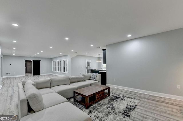 1183 Robert Lane, Marietta, GA 30062