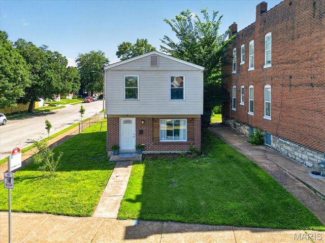 2700 Arsenal Street, St Louis, MO 63118
