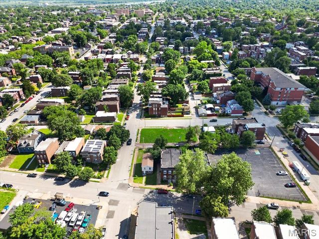 2700 Arsenal Street, St Louis, MO 63118
