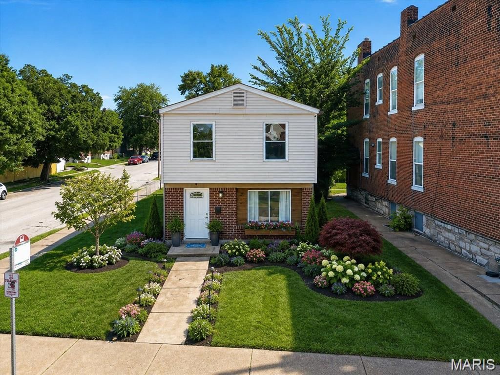 2700 Arsenal Street, St Louis, MO 63118