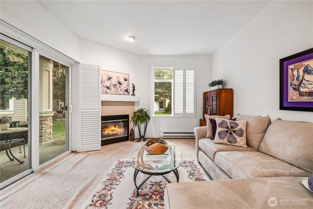23325 59th Place S #16-1, Kent, WA 98032