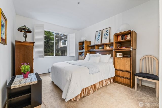 23325 59th Place S #16-1, Kent, WA 98032