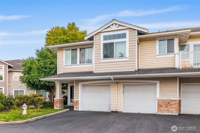 23325 59th Place S #16-1, Kent, WA 98032