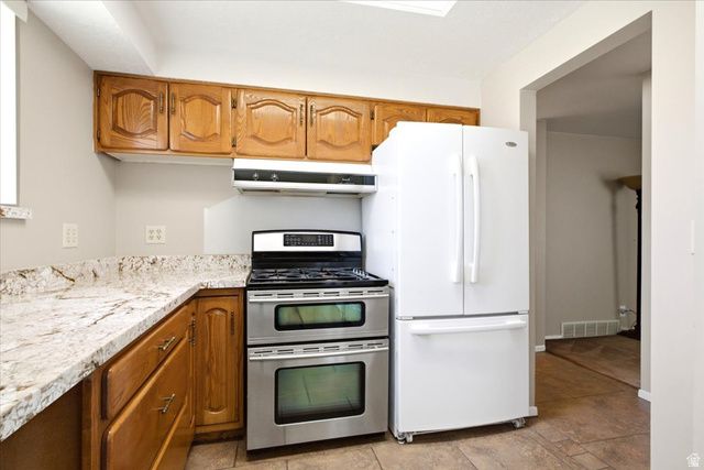 7050 S 260 E, Midvale, UT 84047