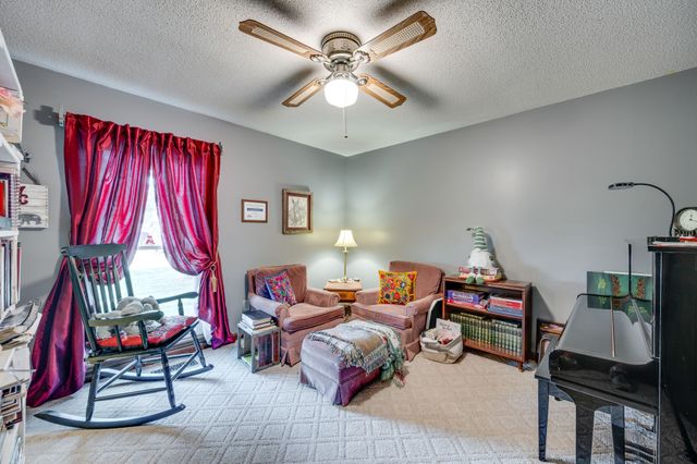 131 Stoneybrook Rd, Columbia, TN 38401