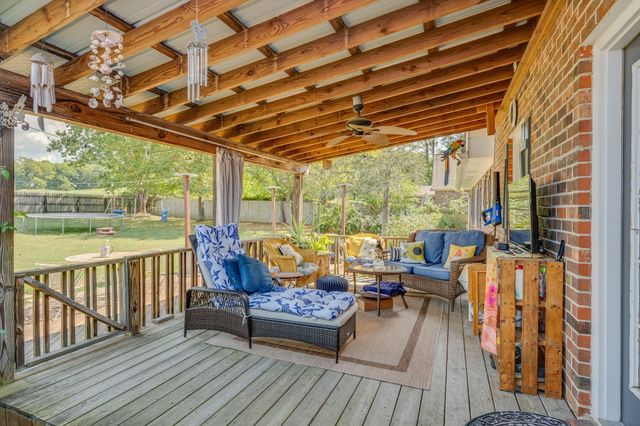131 Stoneybrook Rd, Columbia, TN 38401