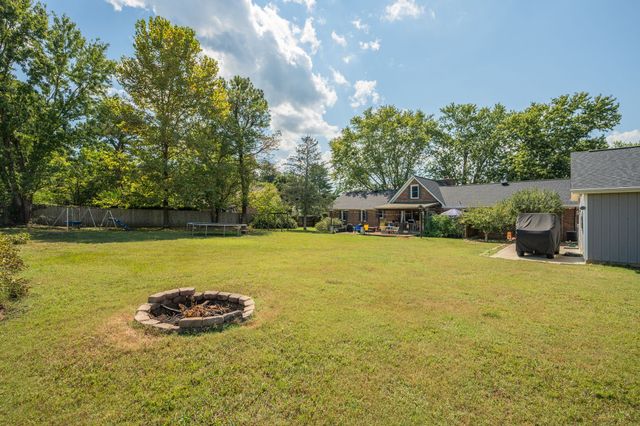 131 Stoneybrook Rd, Columbia, TN 38401