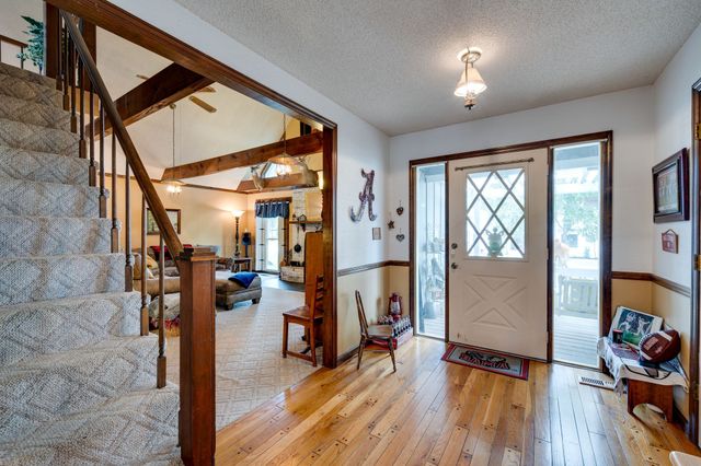 131 Stoneybrook Rd, Columbia, TN 38401