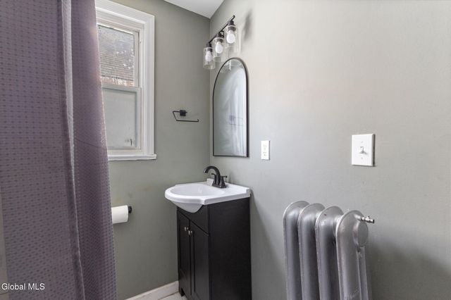 1065 Willett Street, Schenectady, NY 12303