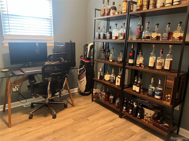 4335 Crestdale Avenue, West Bloomfield Charter Township, MI 48323