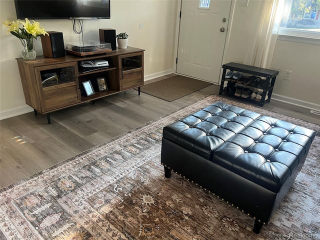 4335 Crestdale Avenue, West Bloomfield Charter Township, MI 48323