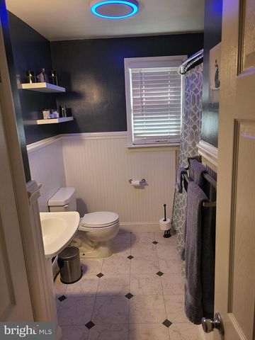 321 N TUCKAHOE RD, Williamstown, NJ 08094