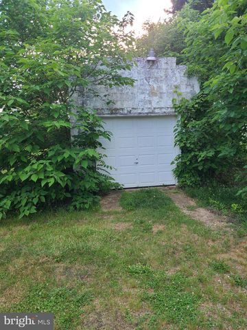 321 N TUCKAHOE RD, Williamstown, NJ 08094