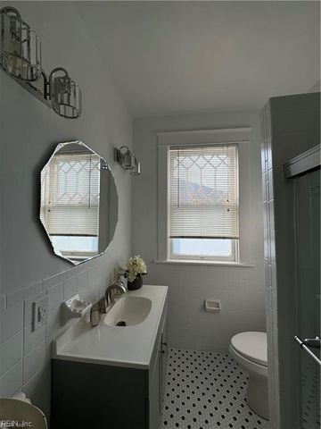 734 Shirley AVE, Norfolk, VA 23517