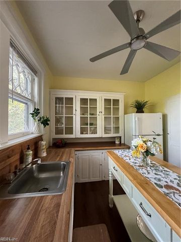 734 Shirley AVE, Norfolk, VA 23517