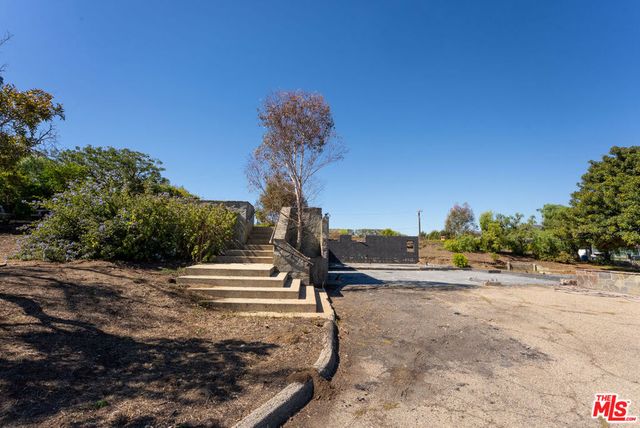 28901 Selfridge Drive, Malibu, CA 90265