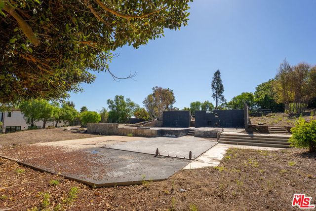 28901 Selfridge Drive, Malibu, CA 90265