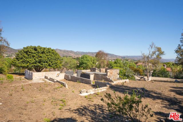 28901 Selfridge Drive, Malibu, CA 90265