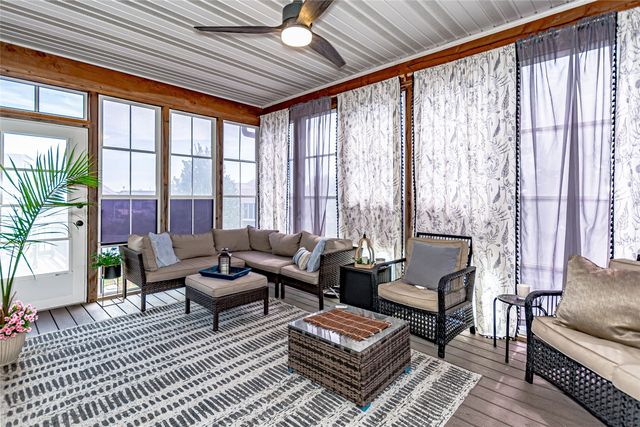 624 Lincoln Court, Center Point, IA 52213