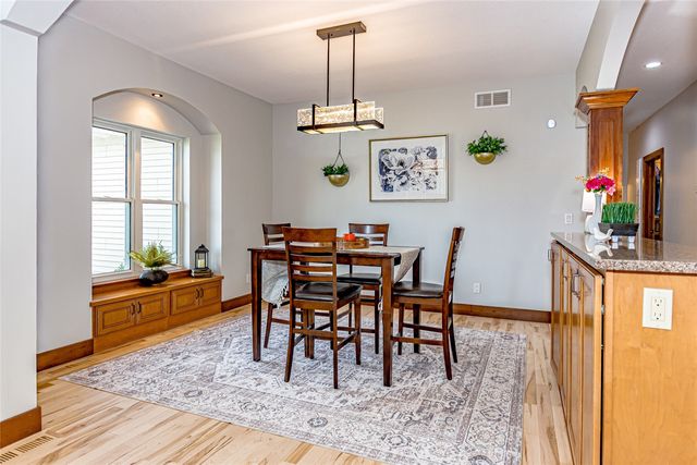 624 Lincoln Court, Center Point, IA 52213
