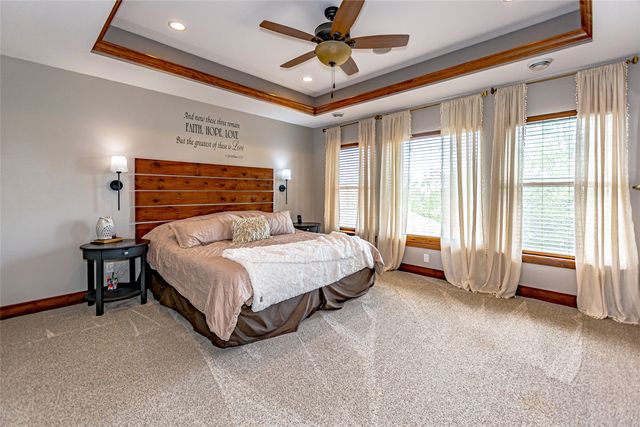 624 Lincoln Court, Center Point, IA 52213
